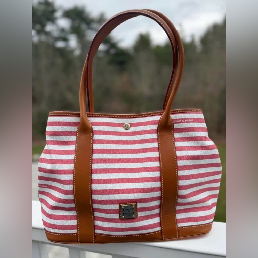 Dooney & Bouke Sullivan Layla Tote in excellent condition